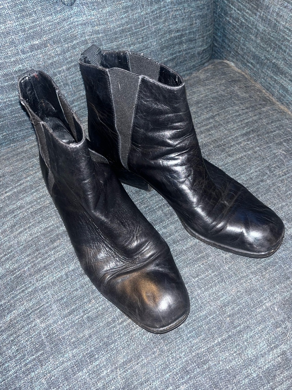 Vintage DKNY/Donna Karan Black Leather Chelsea ankle Boots women’s size 7